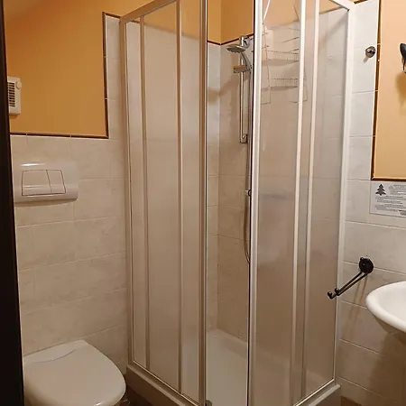 Abies Nocleg ze śniadaniem 3*